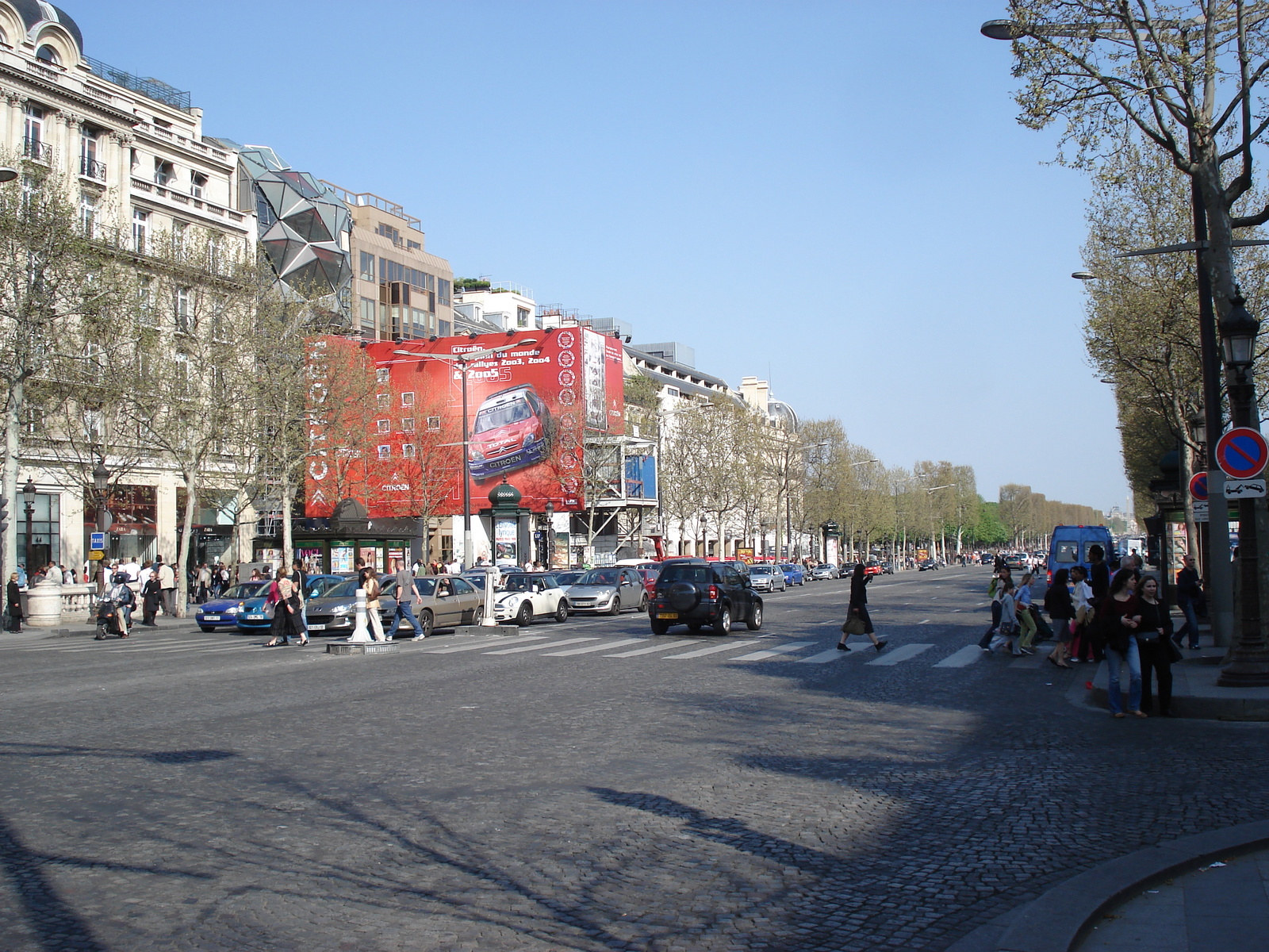 Picture France Paris Champs Elysees 2006-04 41 - Tourist Champs Elysees
