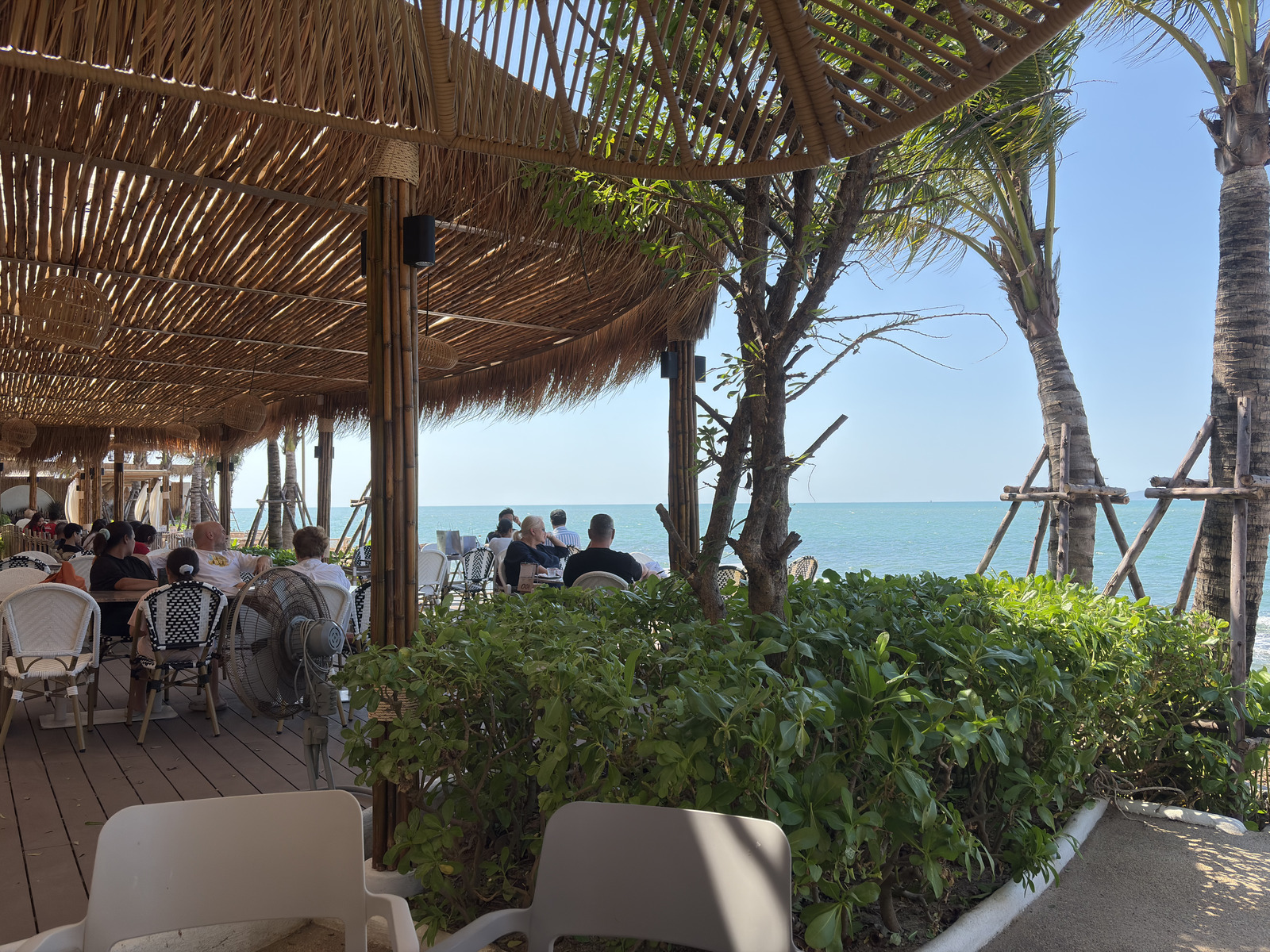 Picture Thailand Pattaya Oxygen Restaurant 2025-12 8 - Car Rental Oxygen Restaurant