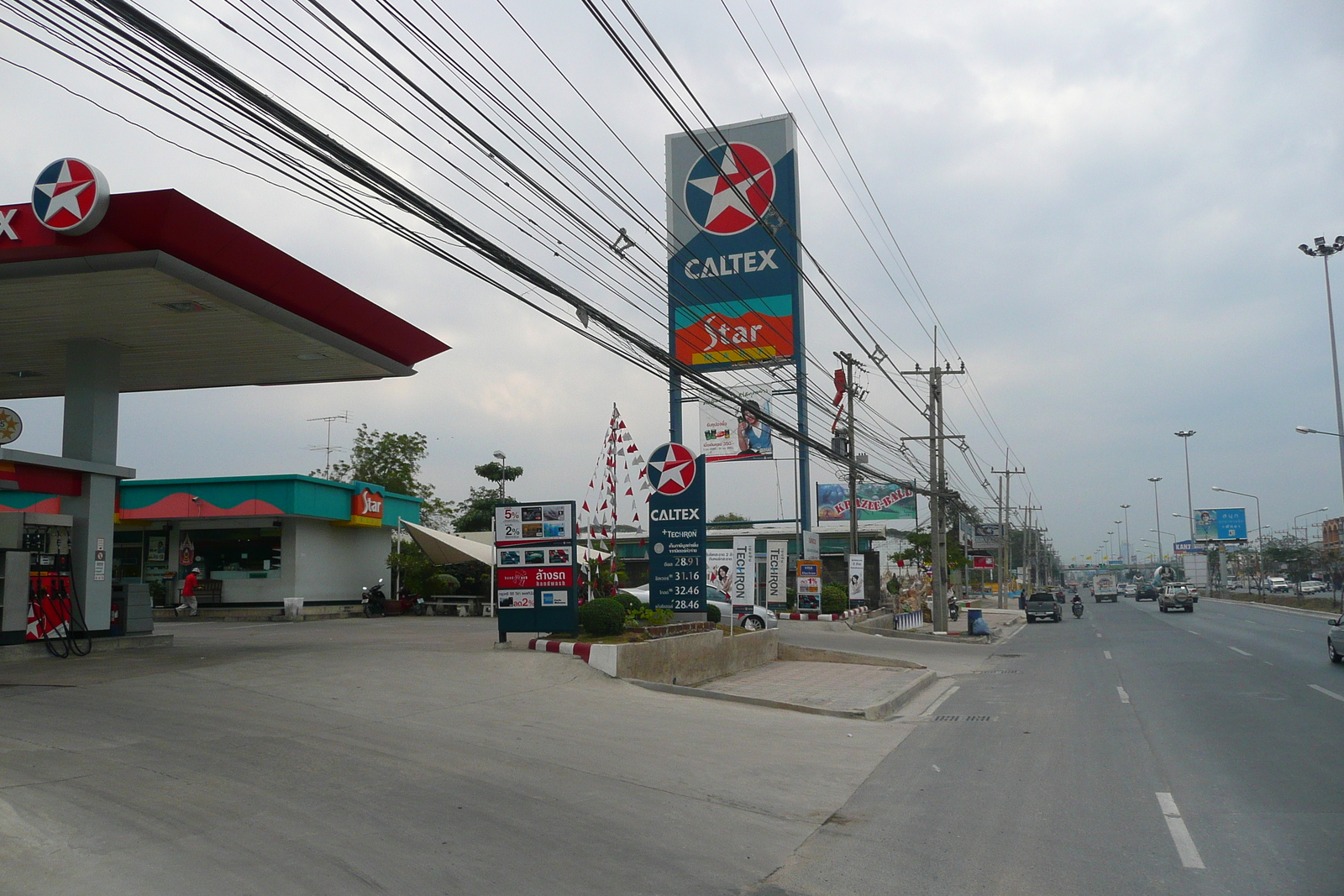 Picture Thailand Chonburi Sukhumvit road 2008-01 77 - Tourist Sukhumvit road