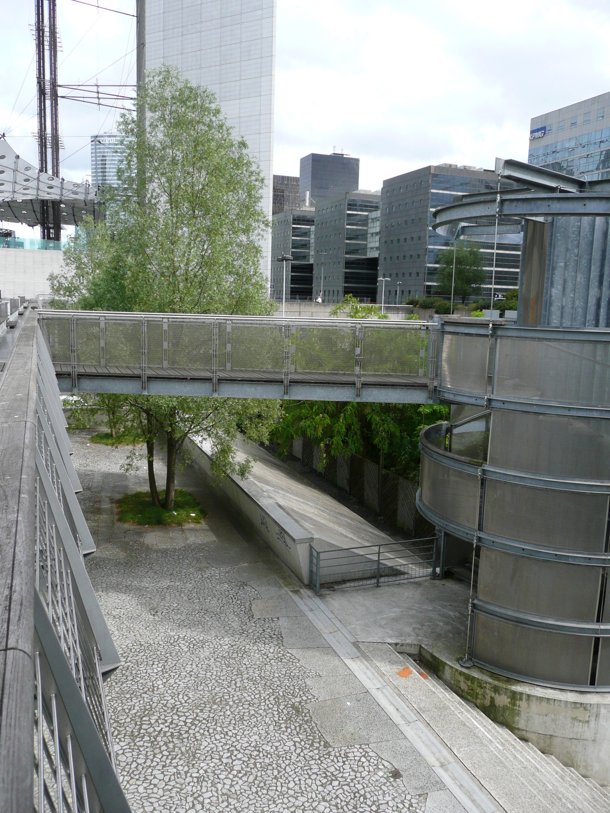 Picture France Paris La Defense 2007-05 244 - Road La Defense