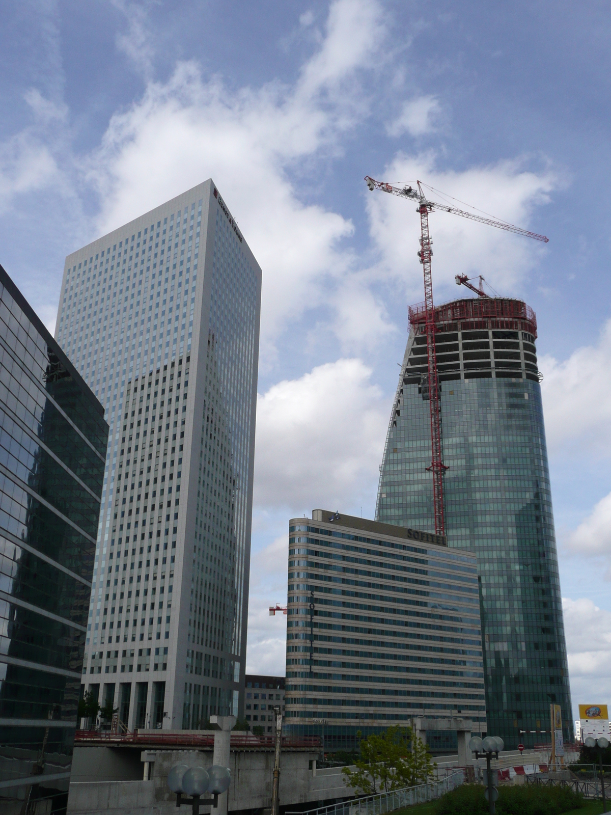 Picture France Paris La Defense 2007-05 76 - Trail La Defense