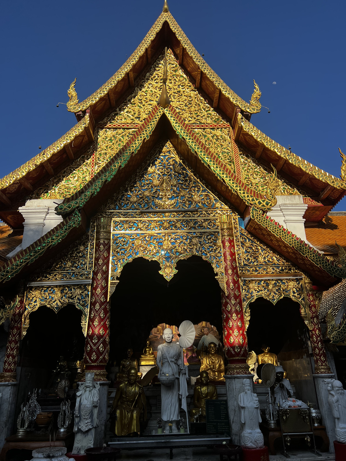 Picture Thailand Chiang Mai Doi Suthep 2024-01 7 - Tourist Doi Suthep