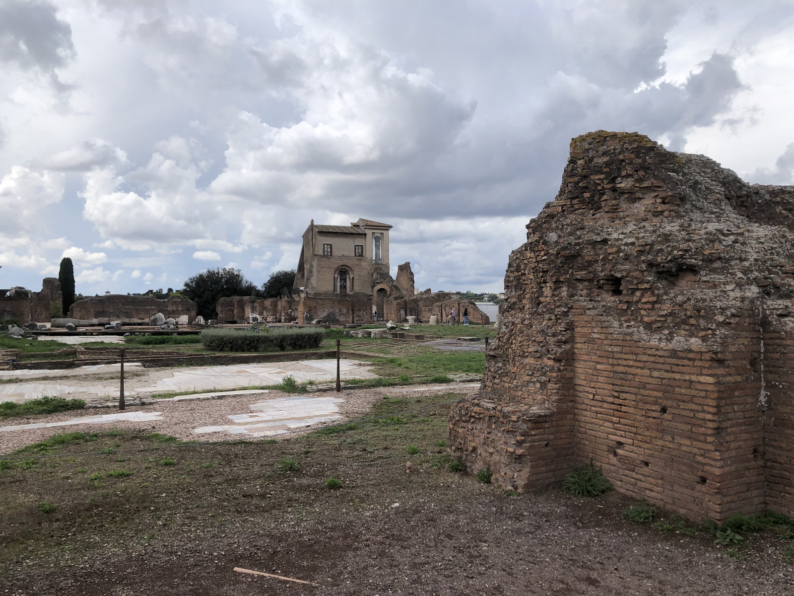 Picture Italy Rome Roman Forum 2024-09 79 - Photographers Roman Forum