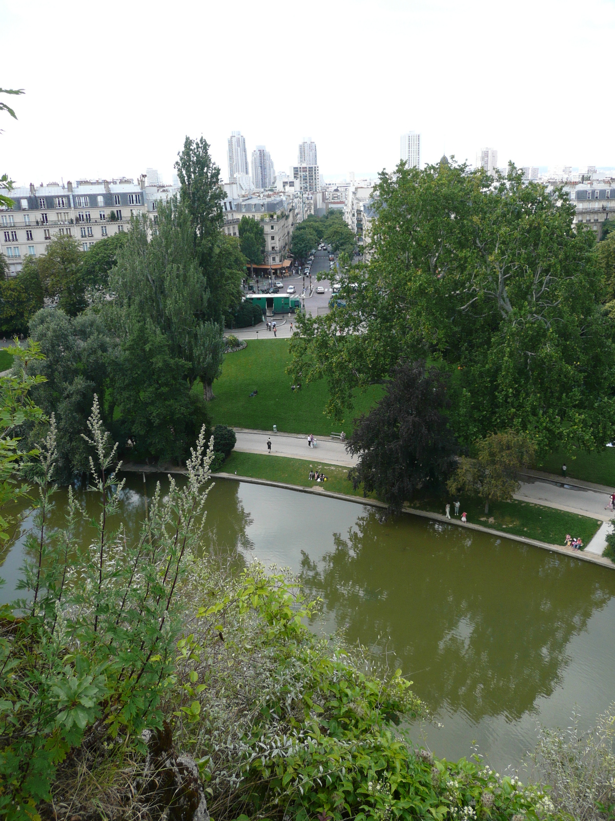 Picture France Paris Parc des Butes Chaumont 2007-08 51 - Perspective Parc des Butes Chaumont