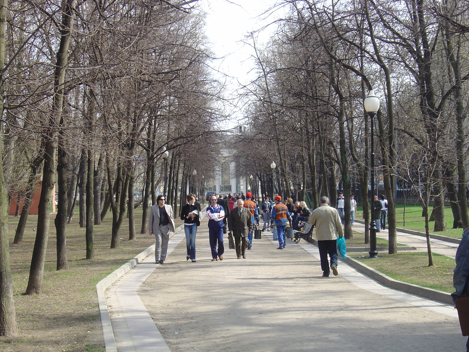 Picture Russia Moscow 2005-04 99 - Store Moscow