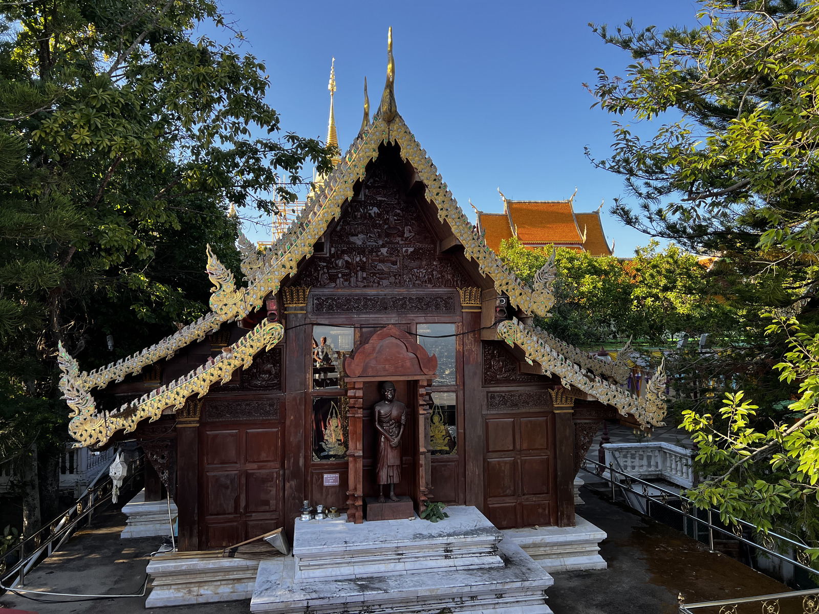 Picture Thailand Chiang Mai Doi Suthep 2024-01 3 - Store Doi Suthep