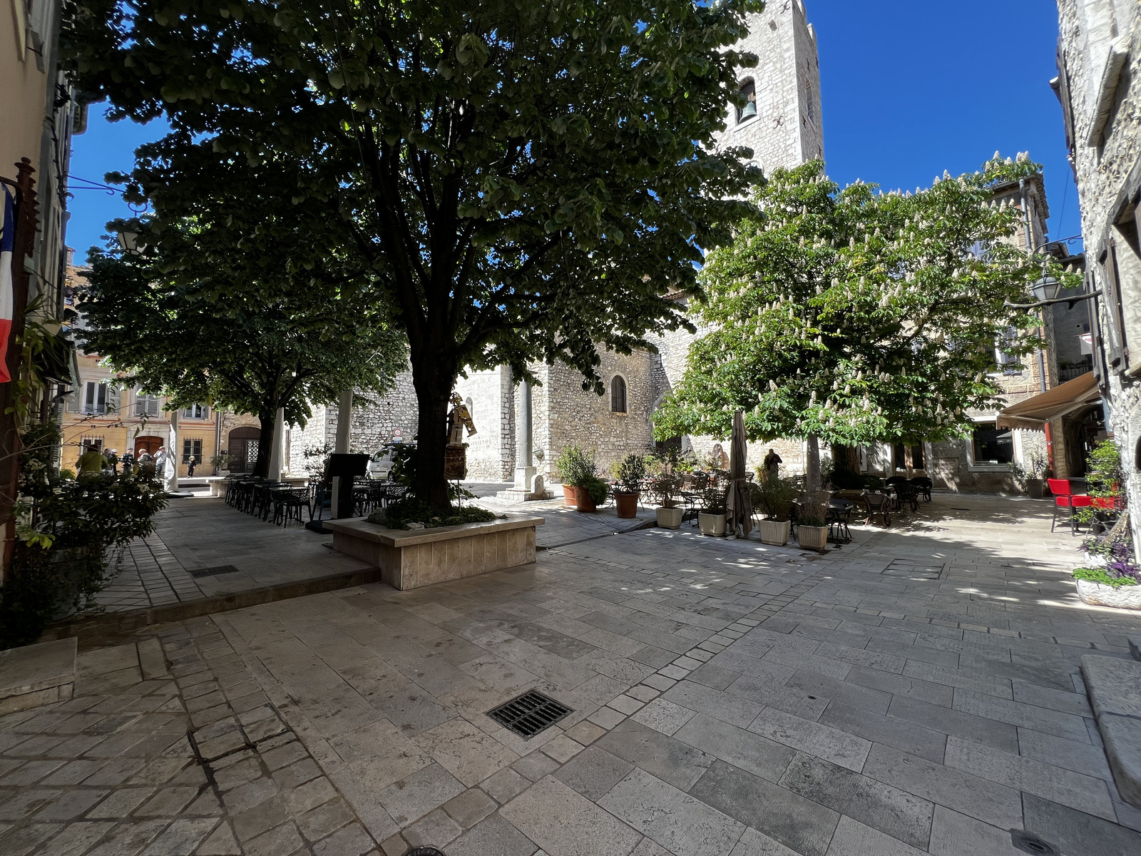 Picture France Vence 2024-04 64 - Perspective Vence