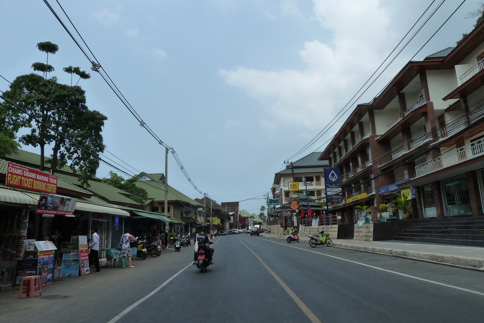 Picture Thailand Ko Chang Island road 2011-02 17 - Shopping Mall Island road