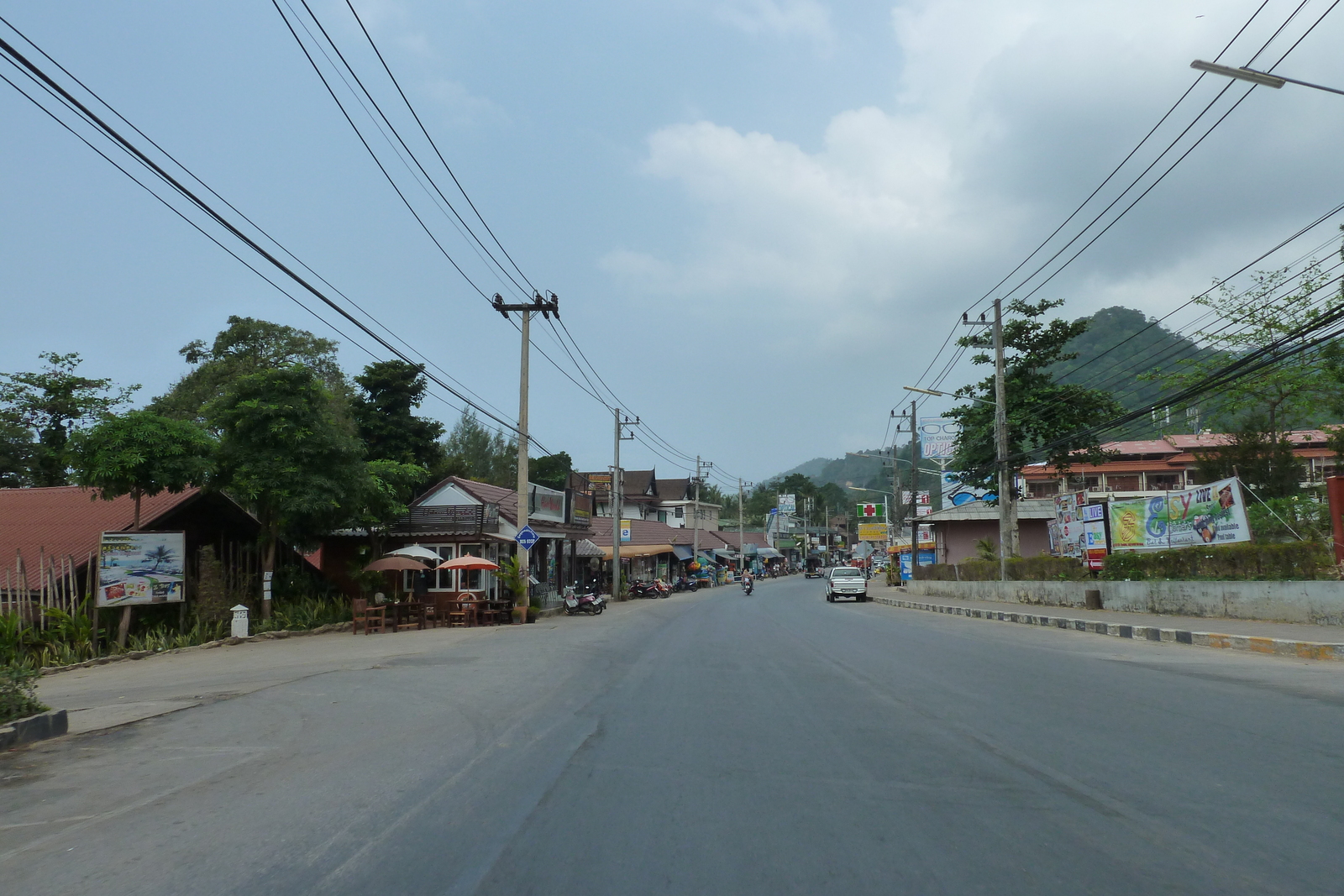 Picture Thailand Ko Chang Island road 2011-02 11 - Sight Island road