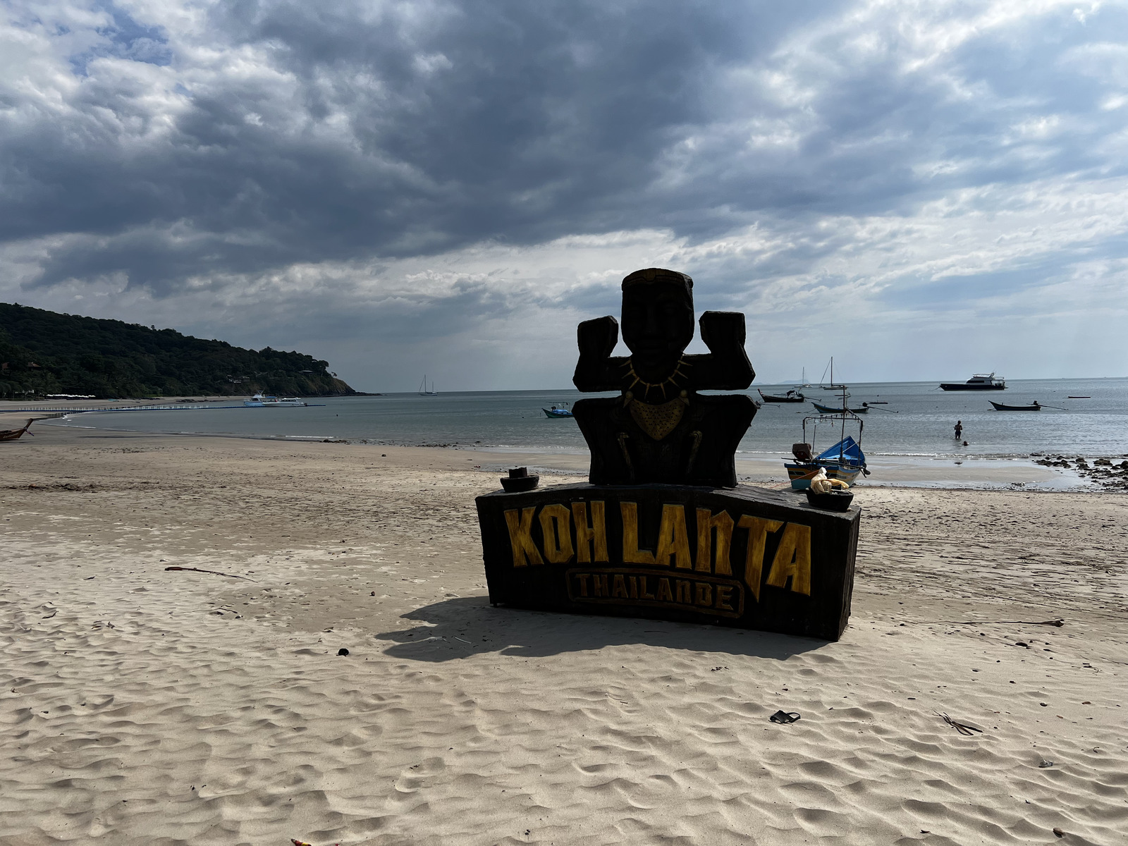 Picture Thailand Ko Lanta 2023-01 259 - Shopping Mall Ko Lanta
