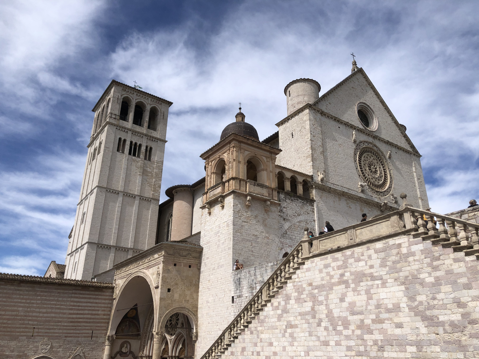 Picture Italy Assisi 2024-09 19 - Shopping Mall Assisi