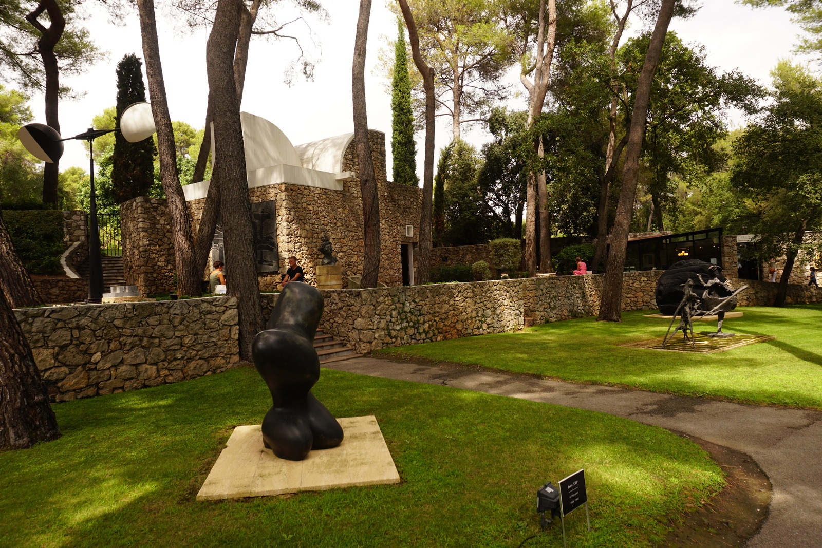 Picture France Saint Paul de Vence Fondation Maeght 2017-08 10 - Perspective Fondation Maeght