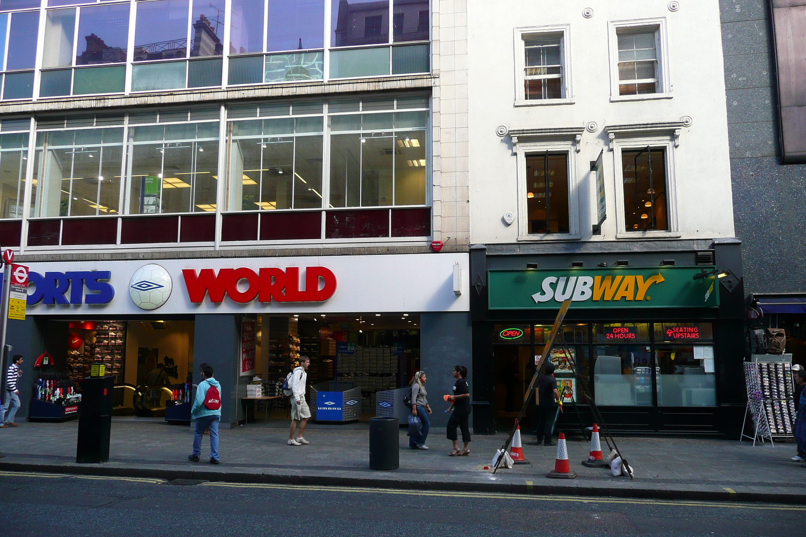 Picture United Kingdom London New Oxford Street 2007-09 0 - Sight New Oxford Street