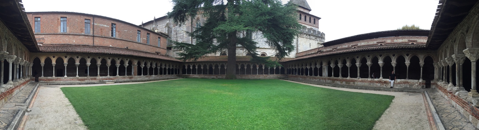 Picture France Moissac Abbaye Saint-Pierre de Moissac 2017-08 78 - Perspective Abbaye Saint-Pierre de Moissac