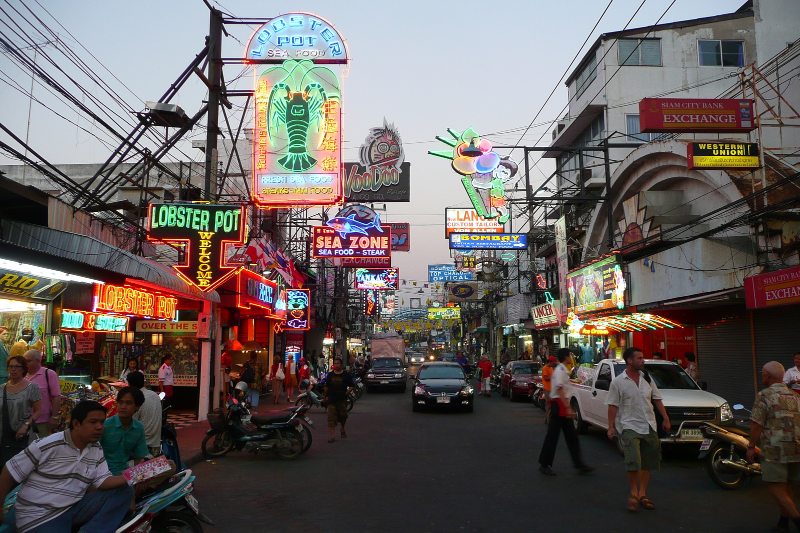 Picture Thailand Pattaya Walking Street 2008-01 14 - Car Rental Walking Street