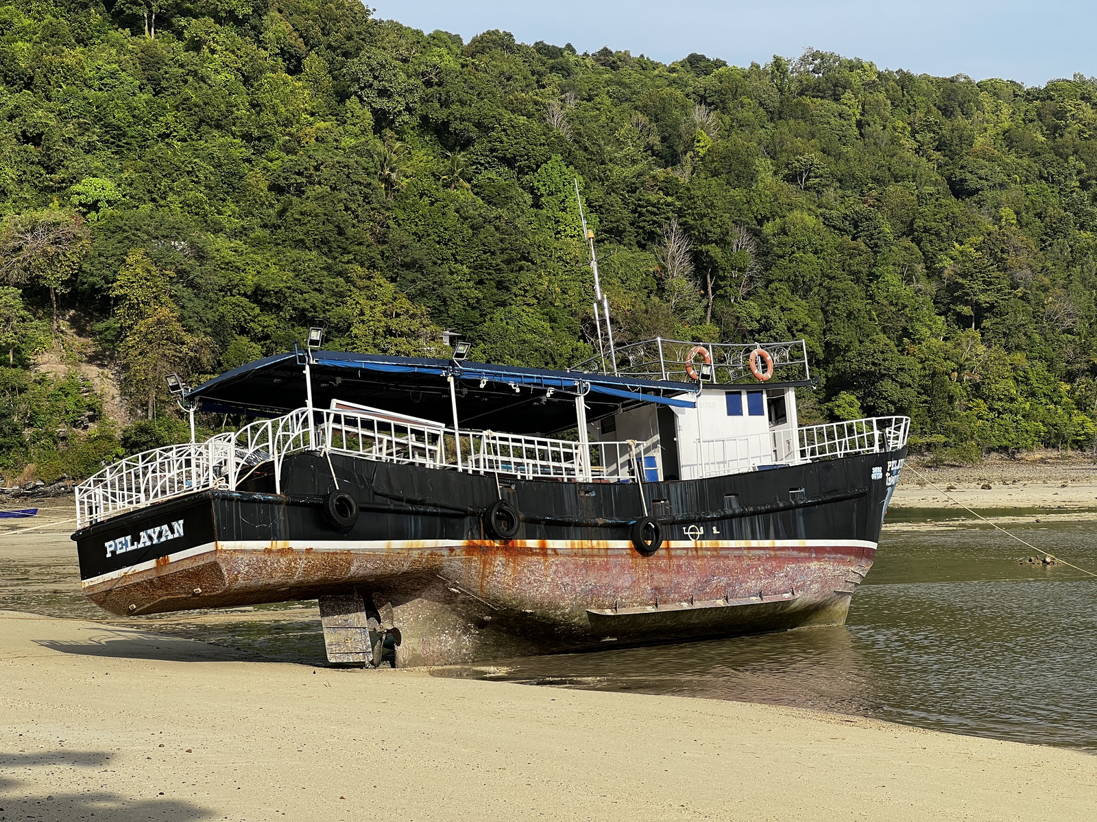 Picture Thailand Ko Phi Phi Don 2021-12 127 - Perspective Ko Phi Phi Don