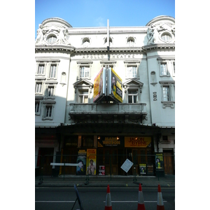 Picture United Kingdom London Shaftesbury Avenue 2007-09 62 - Photographers Shaftesbury Avenue