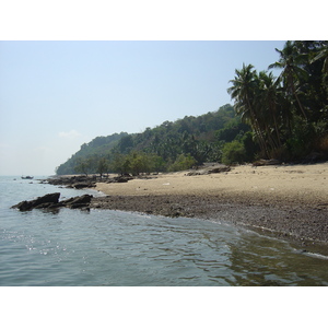 Picture Myanmar Myeik (Mergui) 2005-01 63 - Car Myeik (Mergui)