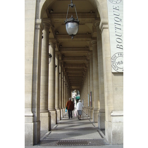 Picture France Paris 2007-05 14 - Store Paris