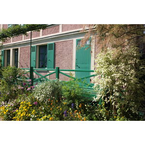 Picture France Giverny 2013-06 90 - Shopping Mall Giverny