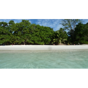 Picture Seychelles Anse Lazio 2011-10 158 - Tourist Anse Lazio
