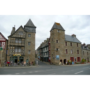 Picture France Treguier 2007-08 23 - Perspective Treguier