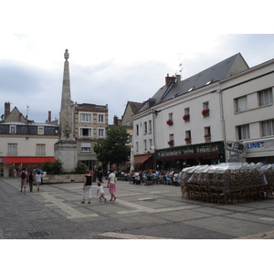 Picture France Chartres 2006-08 11 - Perspective Chartres