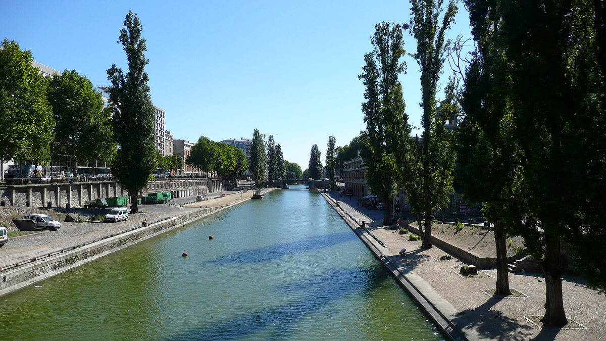 Picture France Paris Canal St Martin 2007-08 82 - Waterfall Canal St Martin