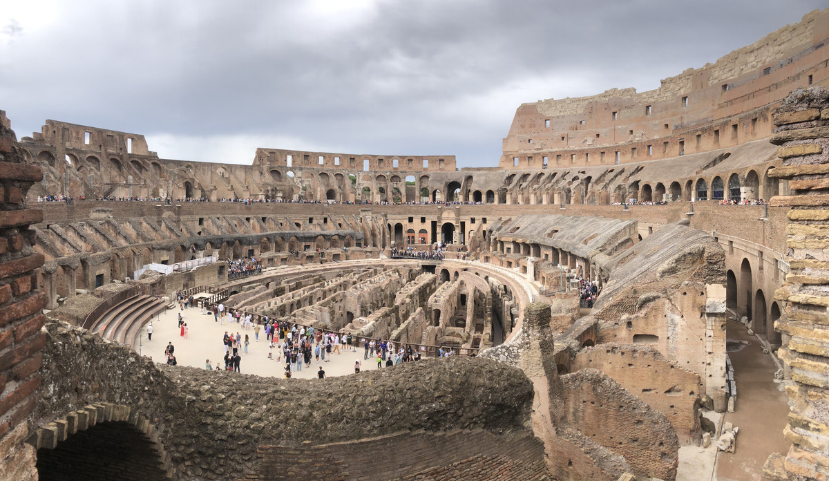 Picture Italy Rome The Colosseum 2024-09 47 - Winter The Colosseum