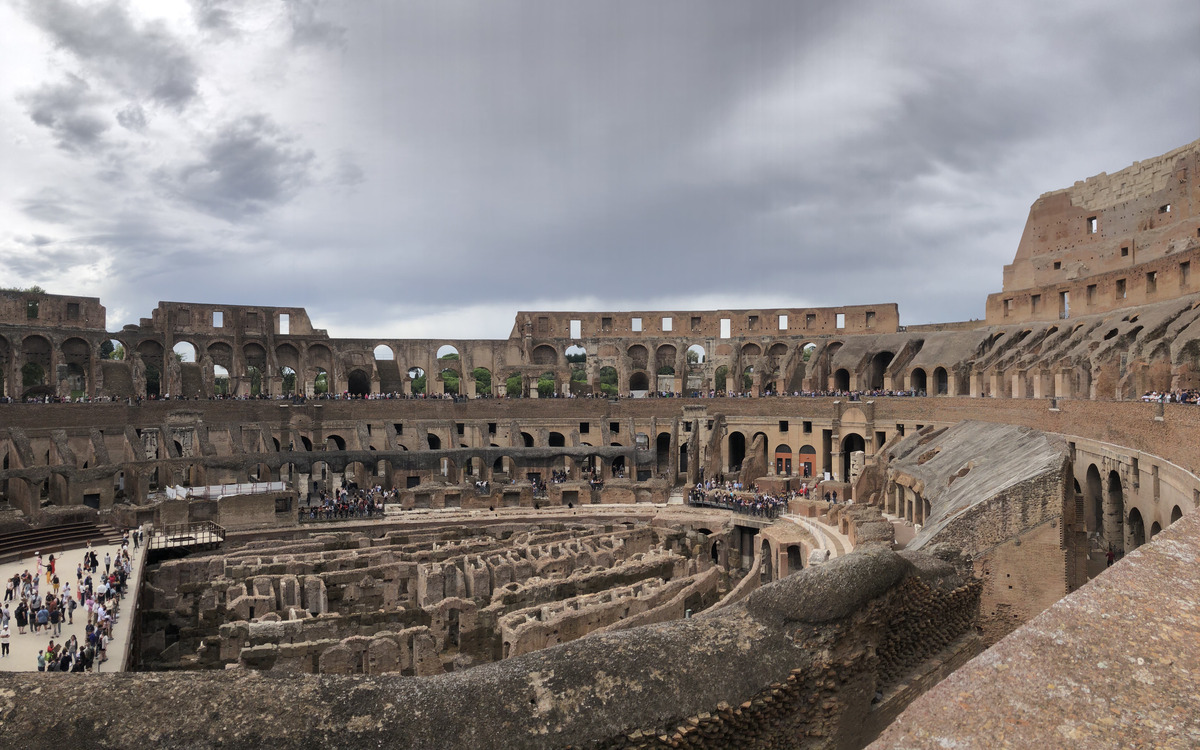 Picture Italy Rome The Colosseum 2024-09 2 - Sunset The Colosseum