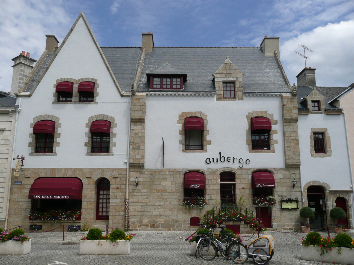 Picture France La Roche Bernard 2007-07 17 - Restaurant La Roche Bernard