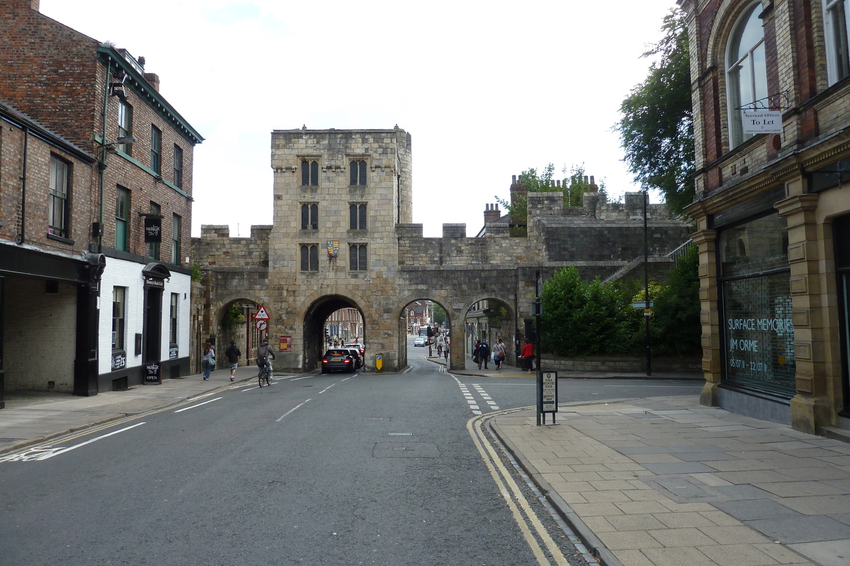 Picture United Kingdom York 2011-07 39 - Waterfall York