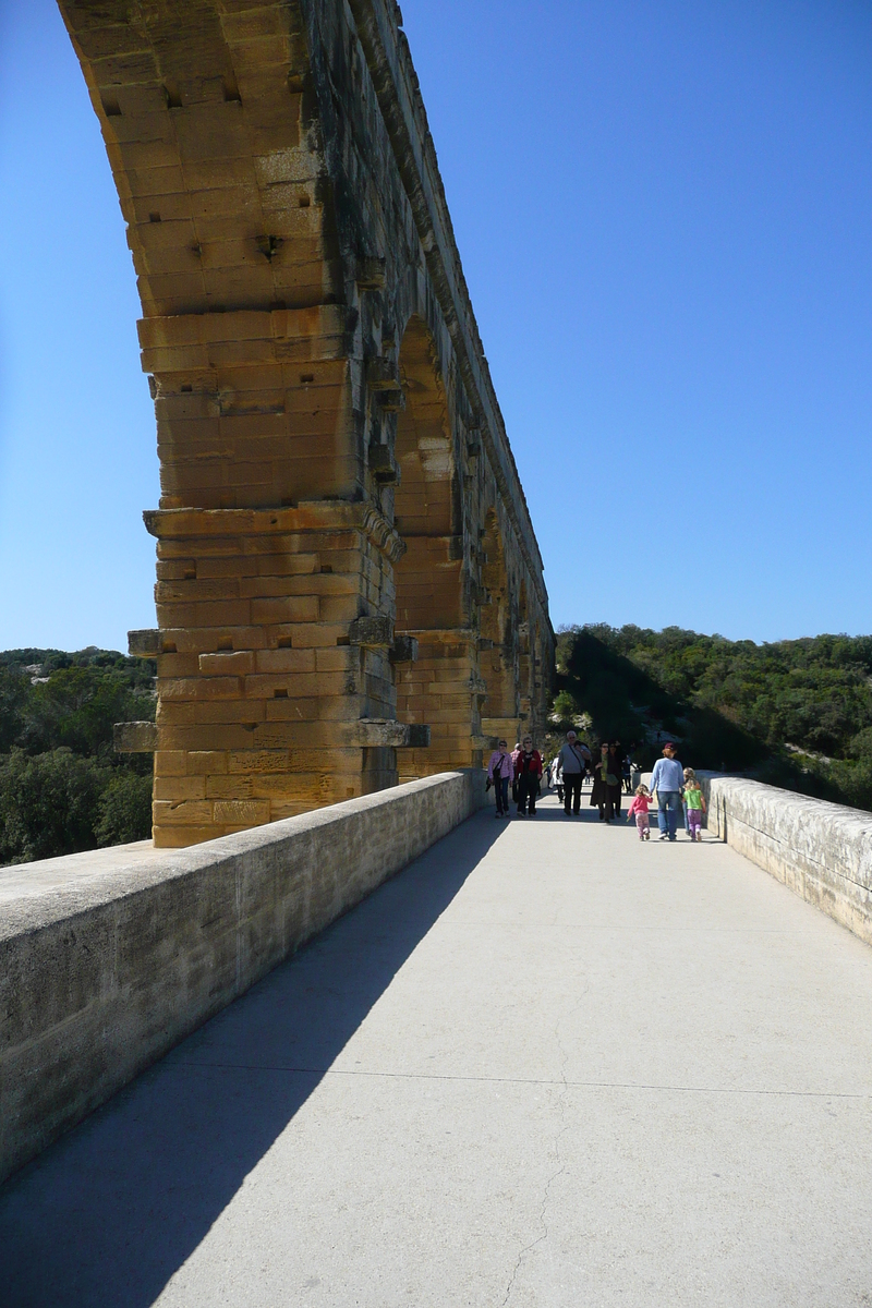 Picture France Pont du Gard 2008-04 24 - City View Pont du Gard