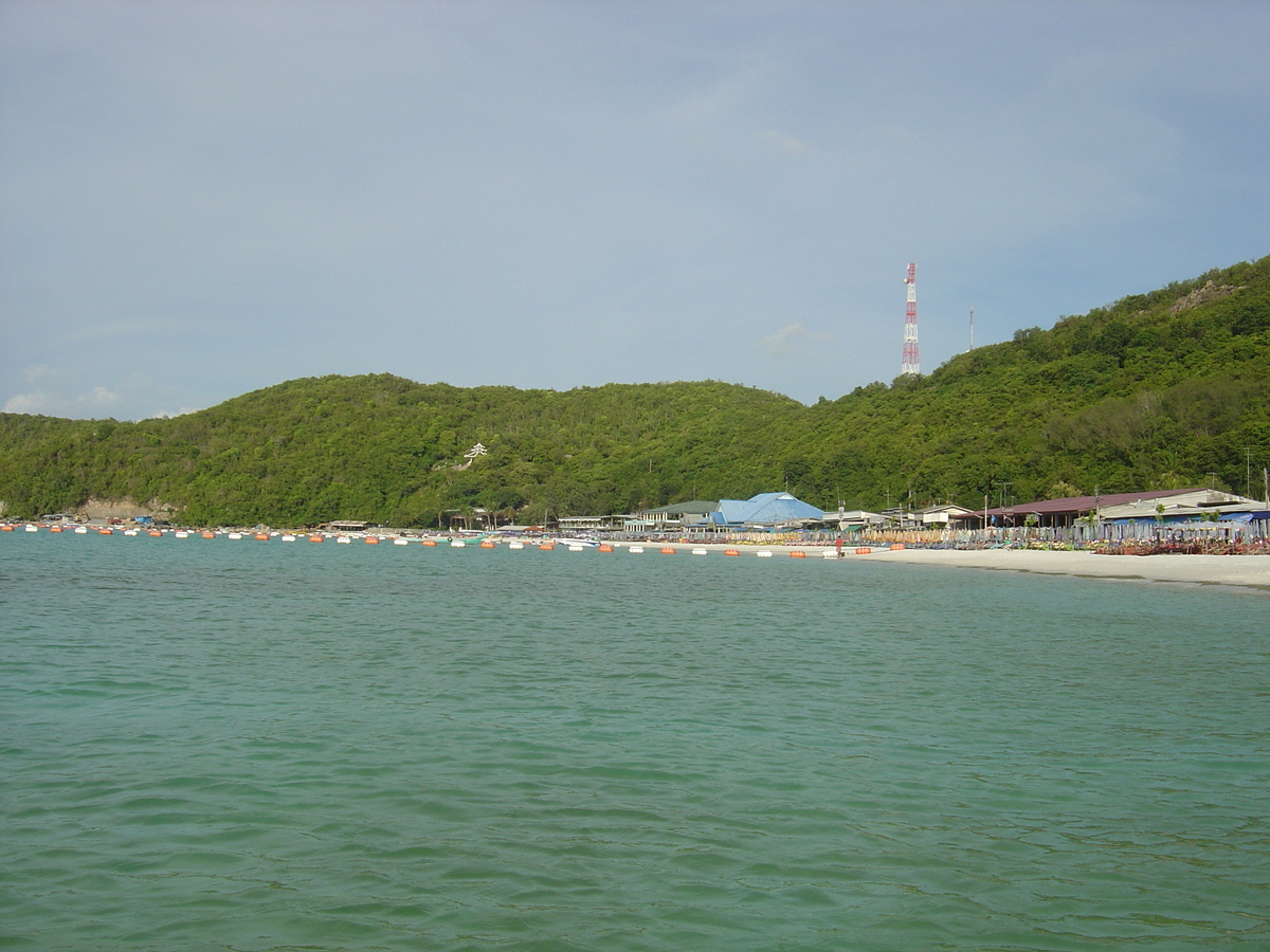 Picture Thailand Pattaya Ko Larn 2005-09 6 - Saving Ko Larn