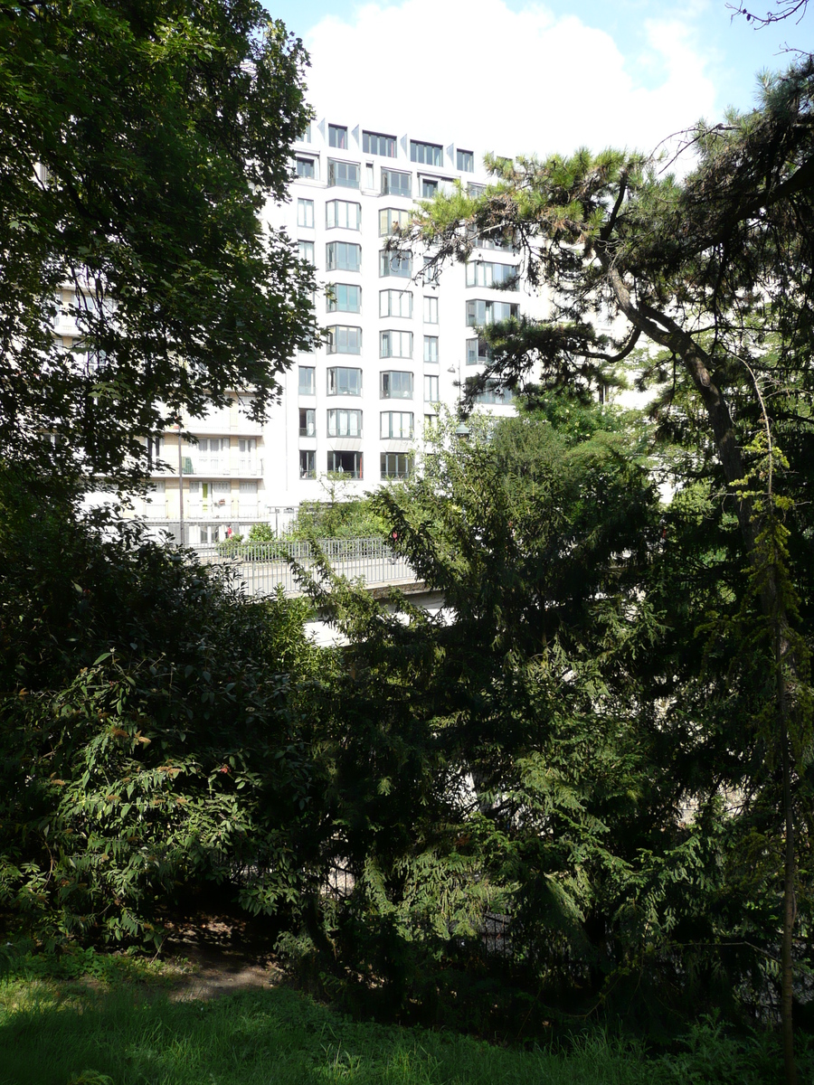 Picture France Paris Parc des Butes Chaumont 2007-08 132 - City View Parc des Butes Chaumont