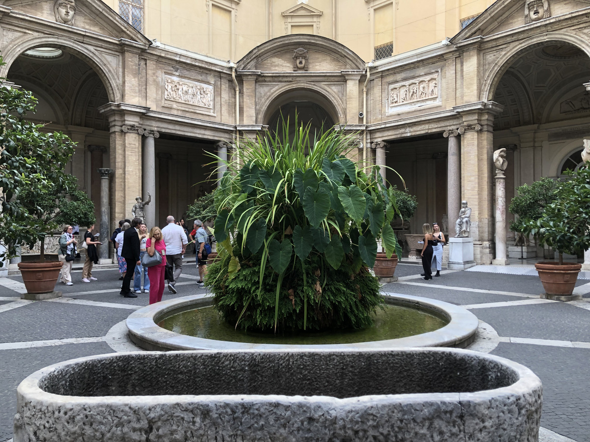 Picture Italy Rome Vatican Museum 2024-09 12 - Price Vatican Museum