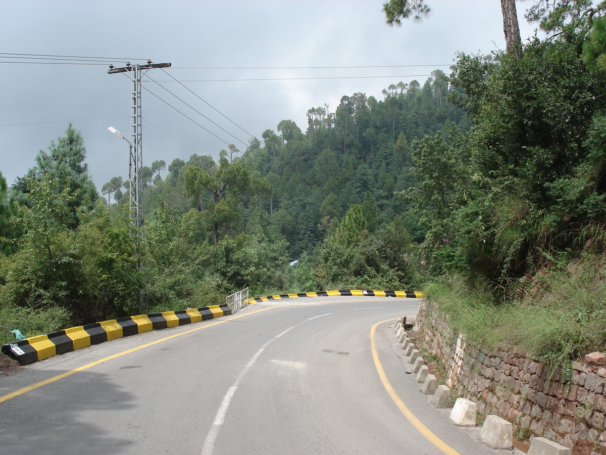 Picture Pakistan Murree 2006-08 165 - City Murree