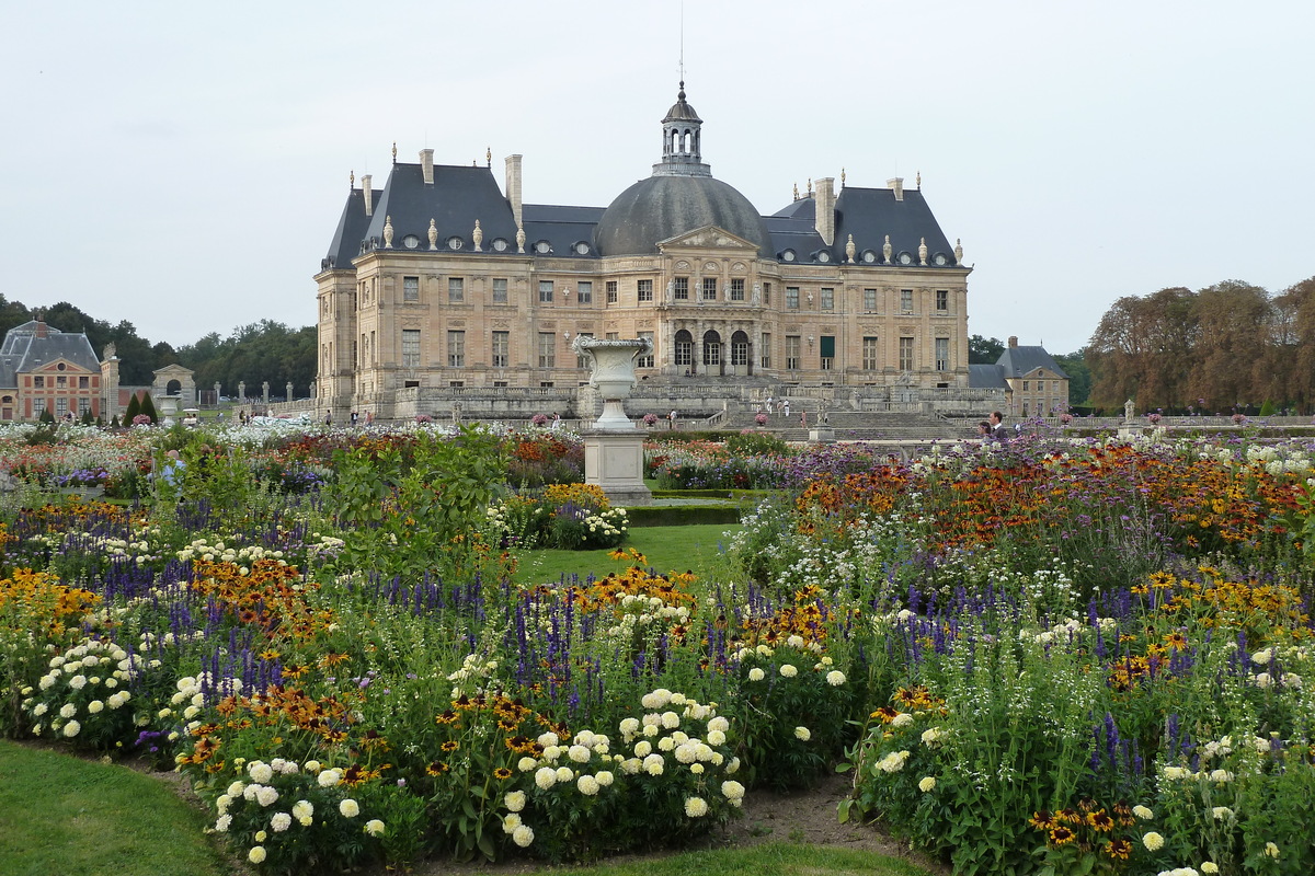 Picture France Vaux Le Vicomte Castle Vaux Le Vicomte Gardens 2010-09 72 - Lands Vaux Le Vicomte Gardens