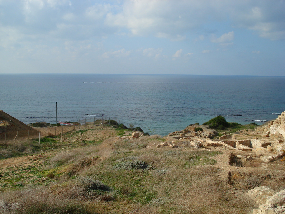 Picture Israel Apollonia 2006-12 67 - Rooms Apollonia