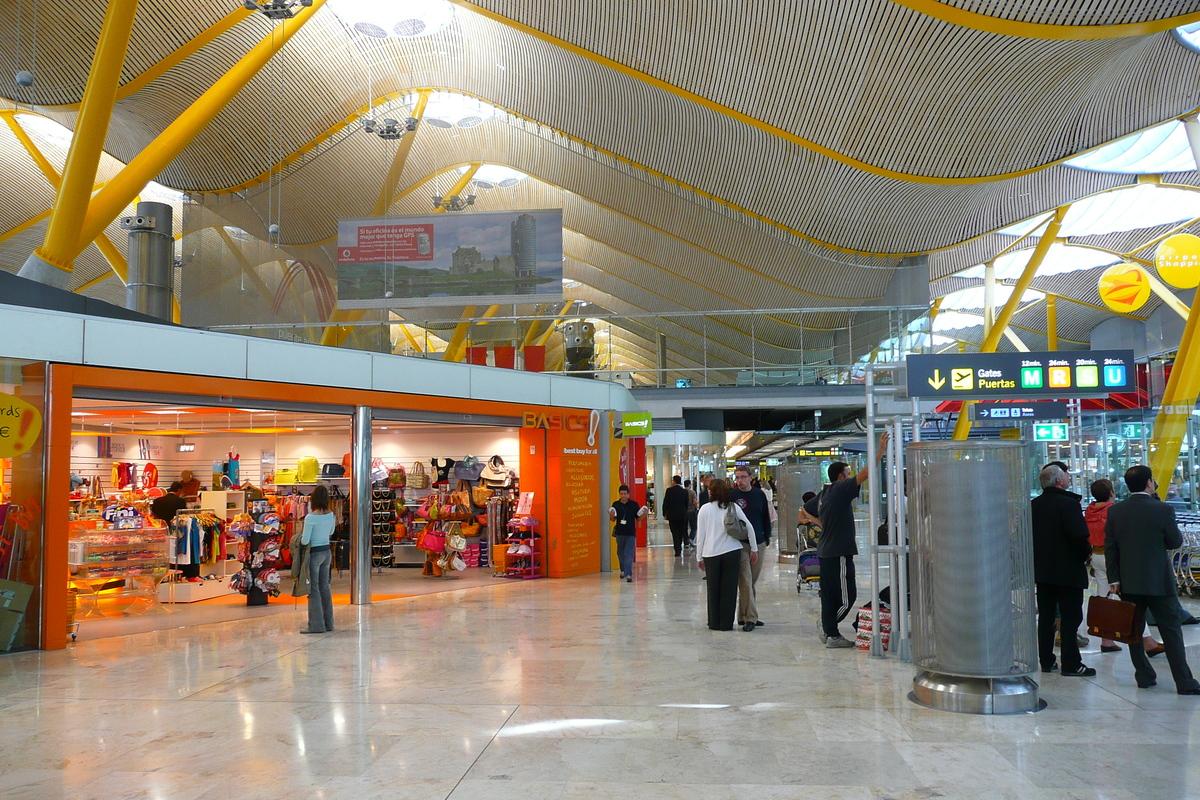 Picture Spain Madrid Barajas Airport 2007-09 60 - Room Barajas Airport