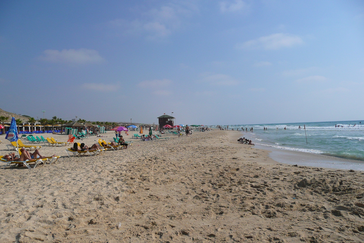 Picture Israel Rishon Le Zion Beach 2007-06 41 - Rain Season Rishon Le Zion Beach