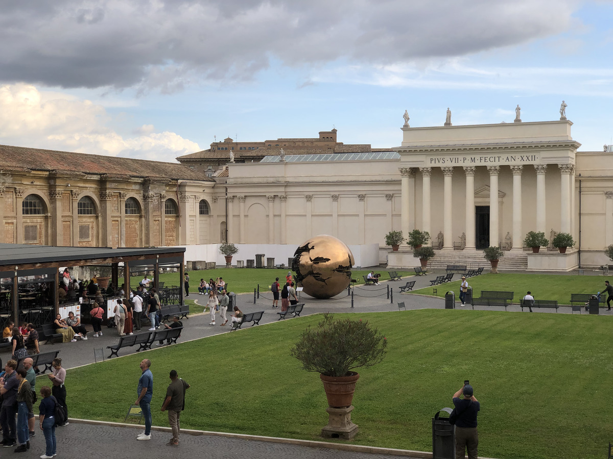Picture Italy Rome Vatican Museum 2024-09 16 - French Restaurant Vatican Museum