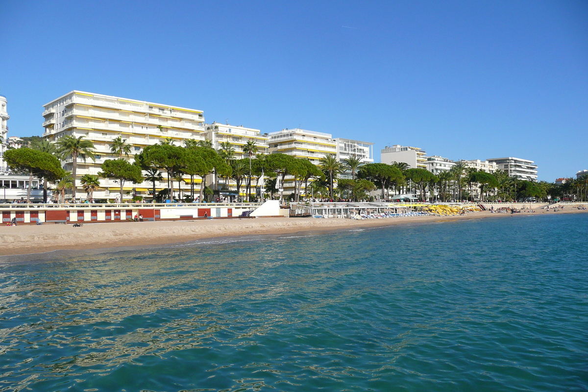 Picture France Cannes Croisette 2007-10 29 - Winter Croisette