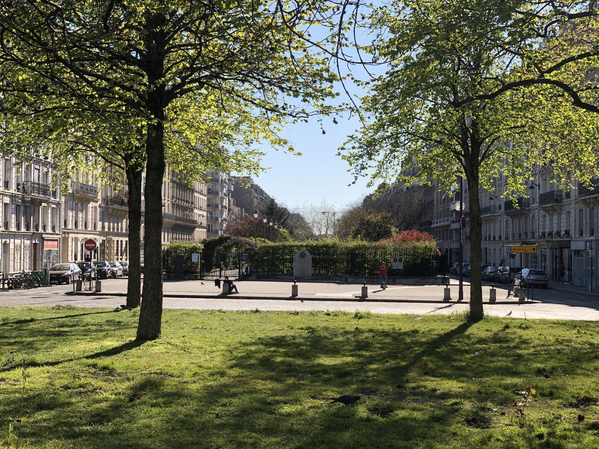 Picture France Paris lockdown 2020-04 26 - Rain Season Paris lockdown