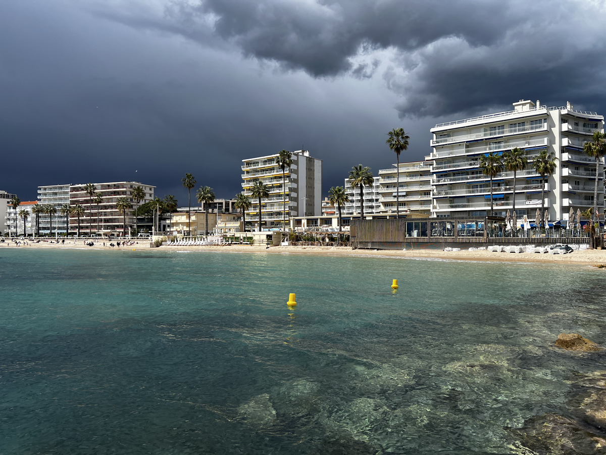 Picture France Antibes 2024-04 45 - Hotel Antibes