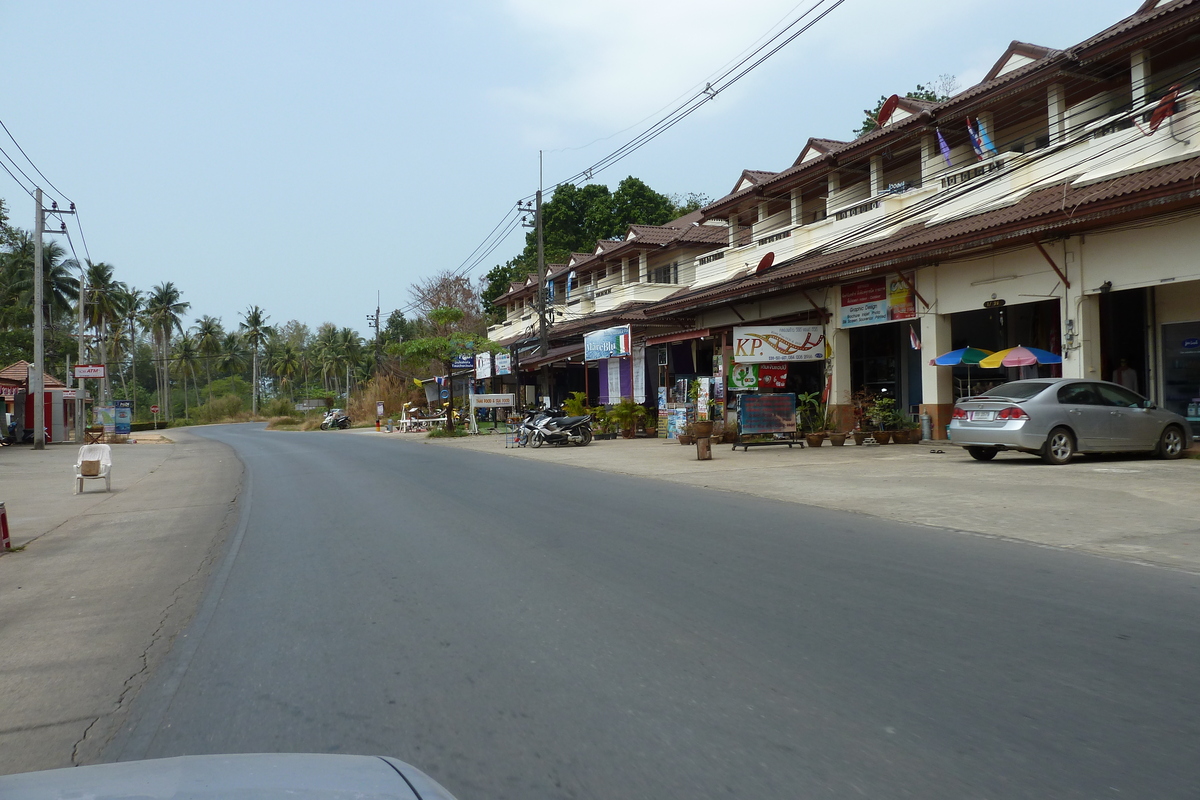 Picture Thailand Ko Chang Island road 2011-02 53 - Transport Island road