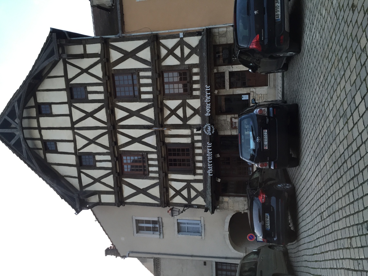 Picture France Noyers 2016-02 5 - Hotel Pool Noyers