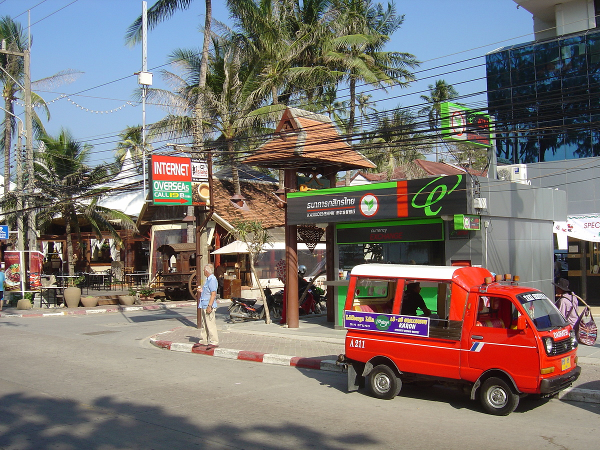 Picture Thailand Phuket Patong Beach Road 2005-12 35 - Restaurants Beach Road