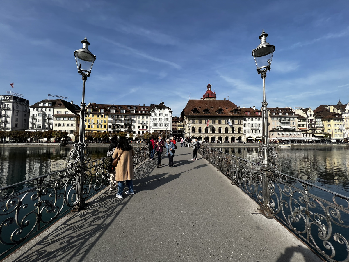 Picture Swiss Luzern 2023-10 61 - Sunrise Luzern