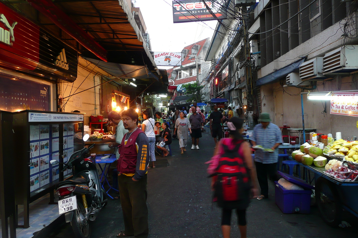 Picture Thailand Pattaya Walking Street 2008-01 15 - Summer Walking Street
